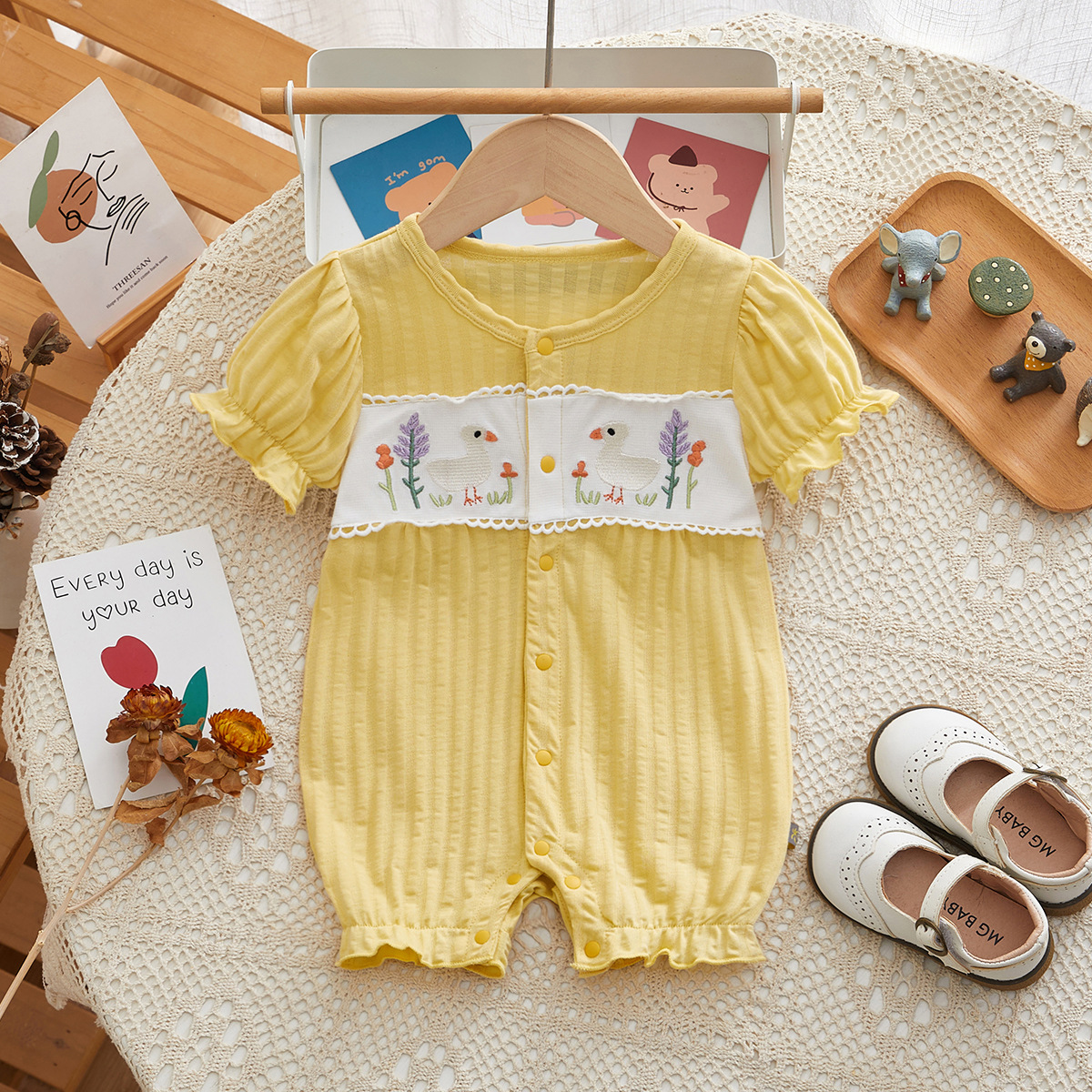 Puffed Sleeves and Embroidered Duck Pattern Baby Romper