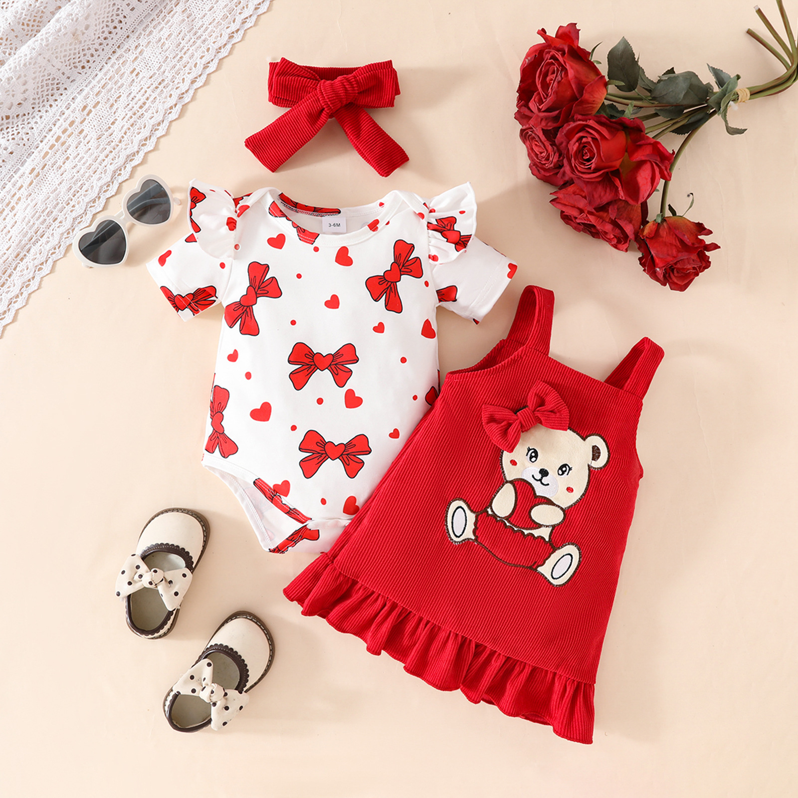 2pcs Baby Girl Bow Bodysuit and Corduroy Bear Overall Skirt with Hairband
