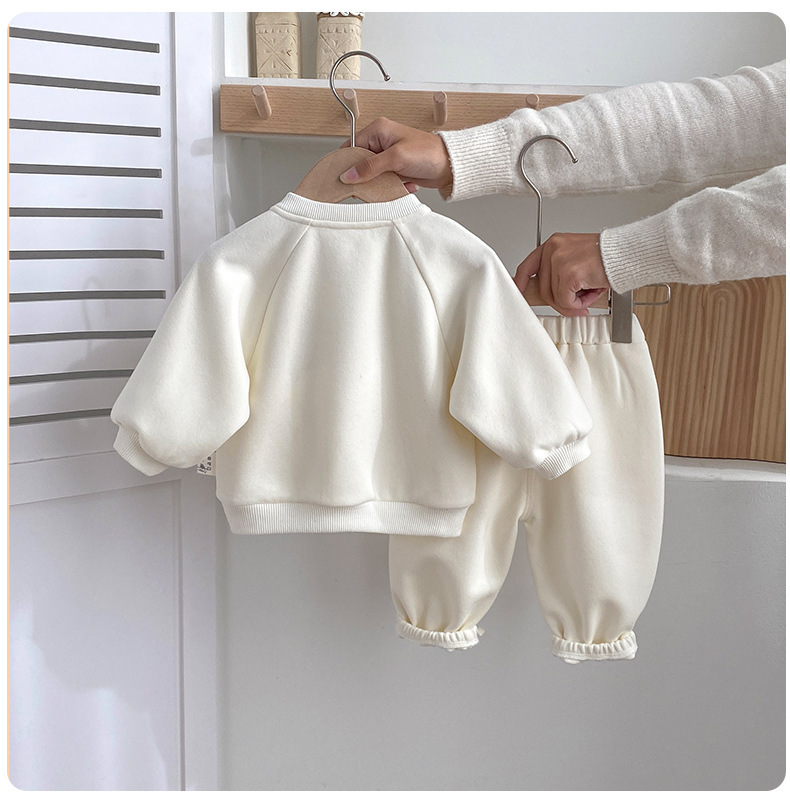 2pcs Panda-themed Sweatshirt and Pants Set