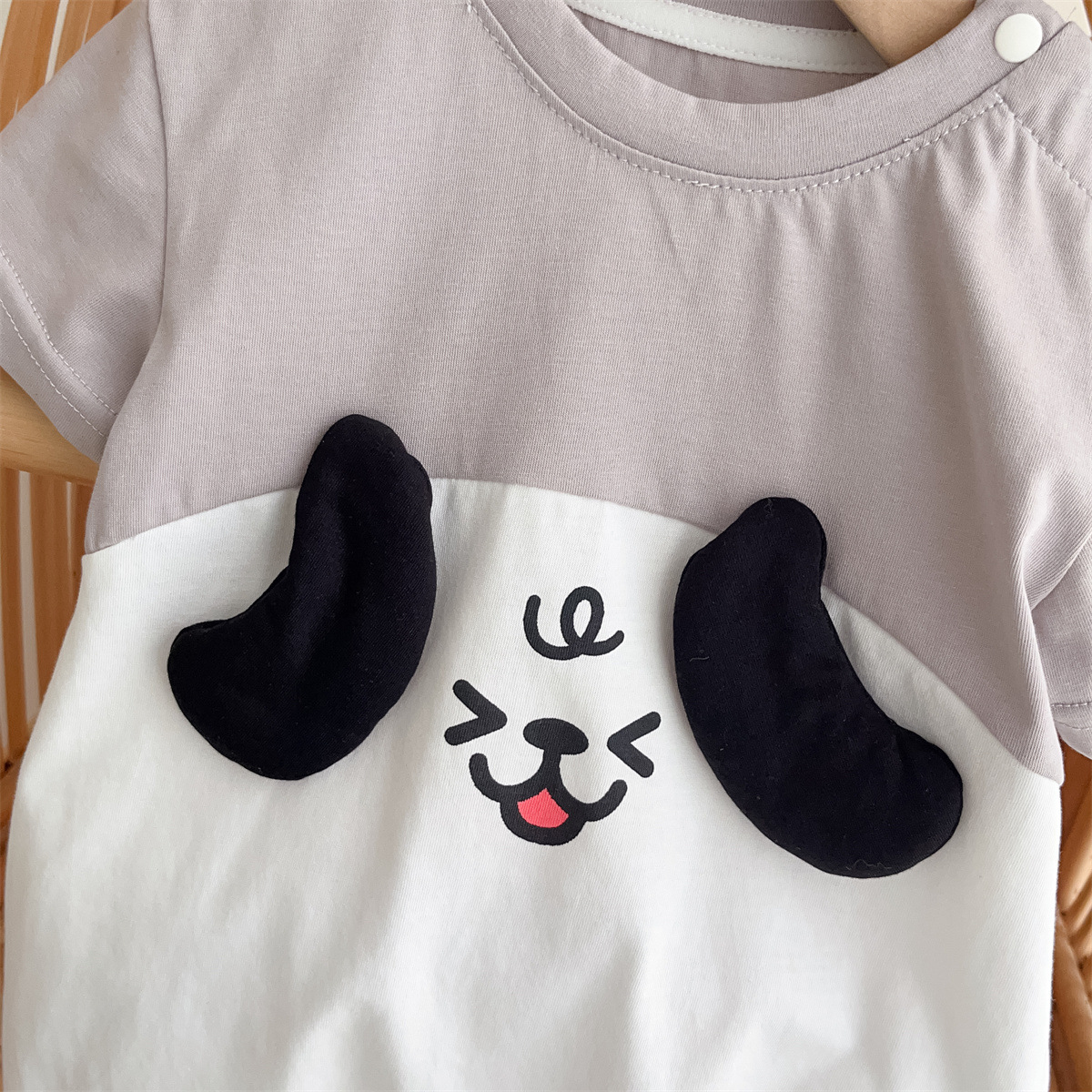 Short-sleeved Cartoon Dog Face Design Baby Romper