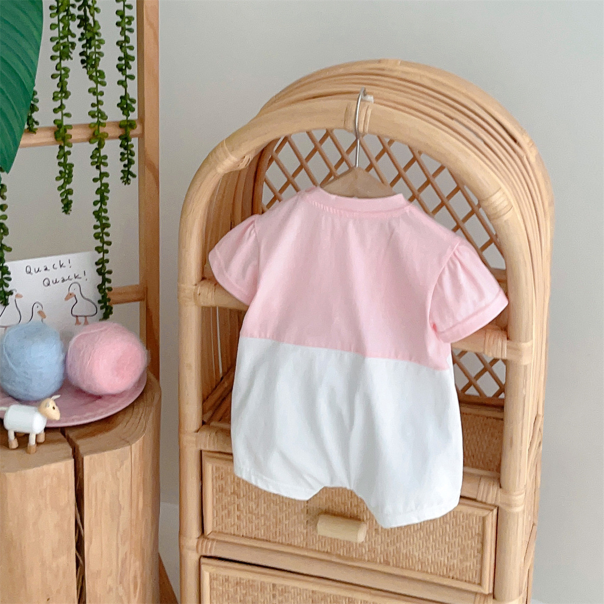 Short-sleeved Cartoon Dog Face Design Baby Romper