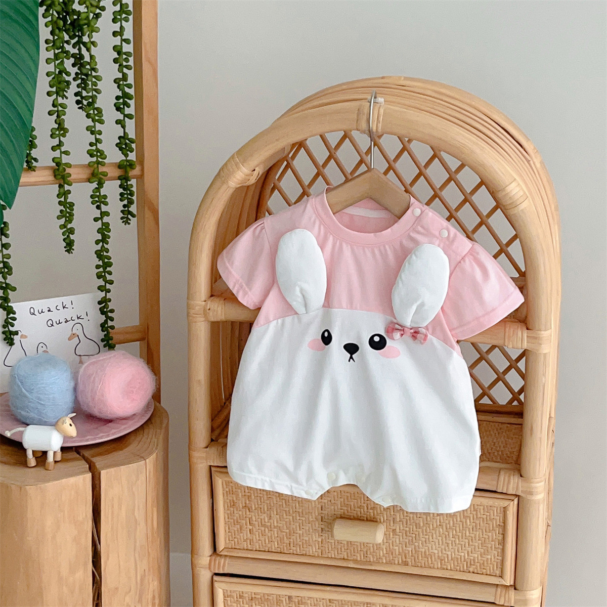 Short-sleeved Cartoon Dog Face Design Baby Romper