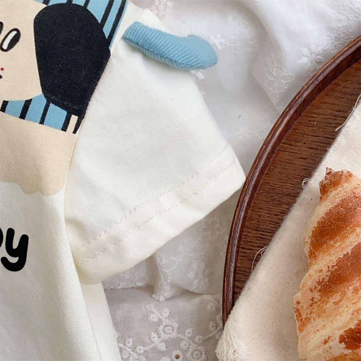Short Sleeve Puppy-themed Pocket Details Baby Romper