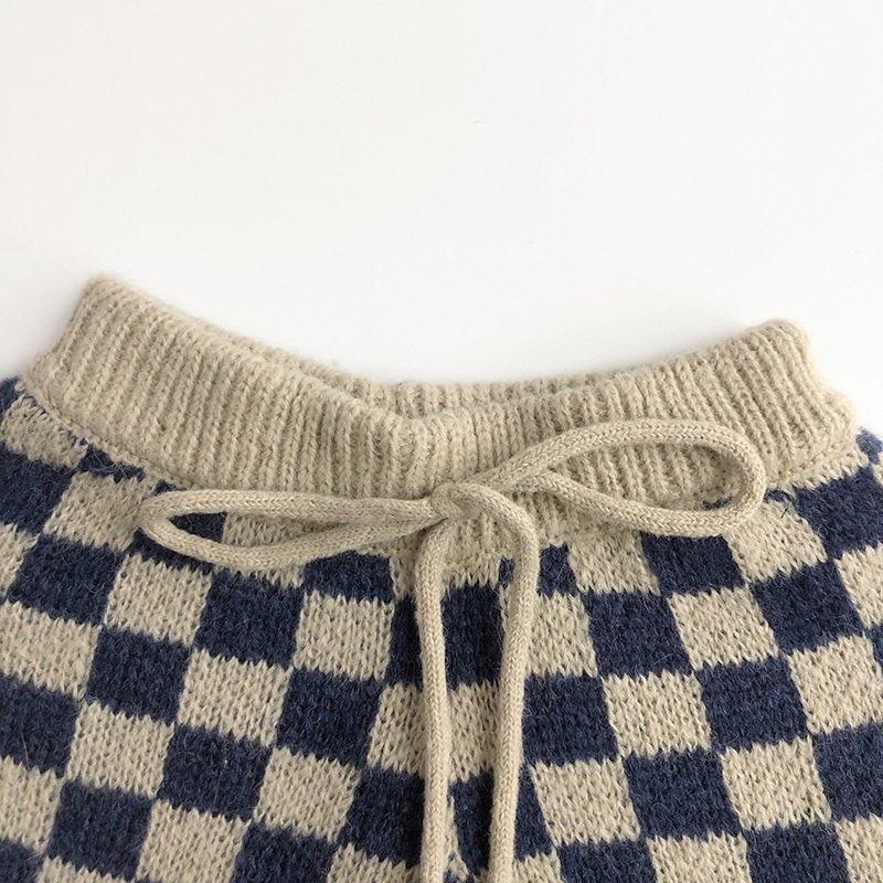 2pcs Baby Checkerboard Cardigan Knit Shorts Set