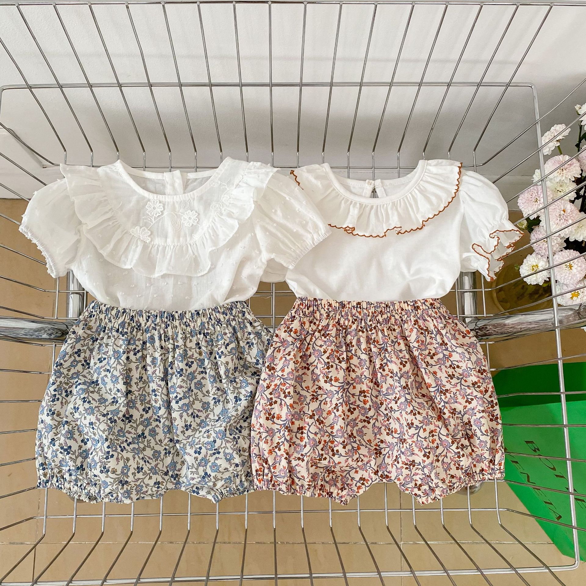 Baby Toddler Girl Solid Color Short Sleeve T-shirt/Floral Print Shorts