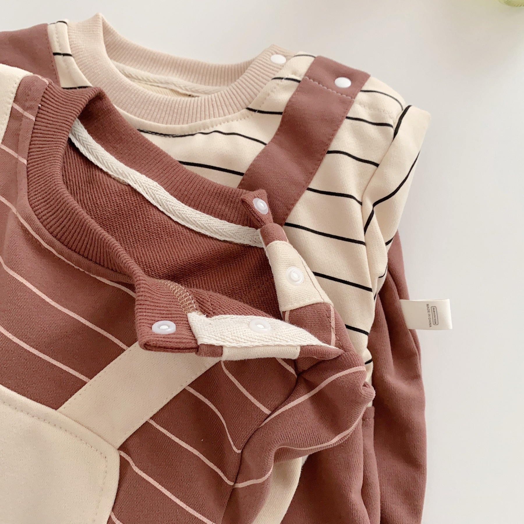 Baby Boy/Girl Cute Bear Pocket Design Fake Two Pieces Striped Long Sleeve Romper-kissminis