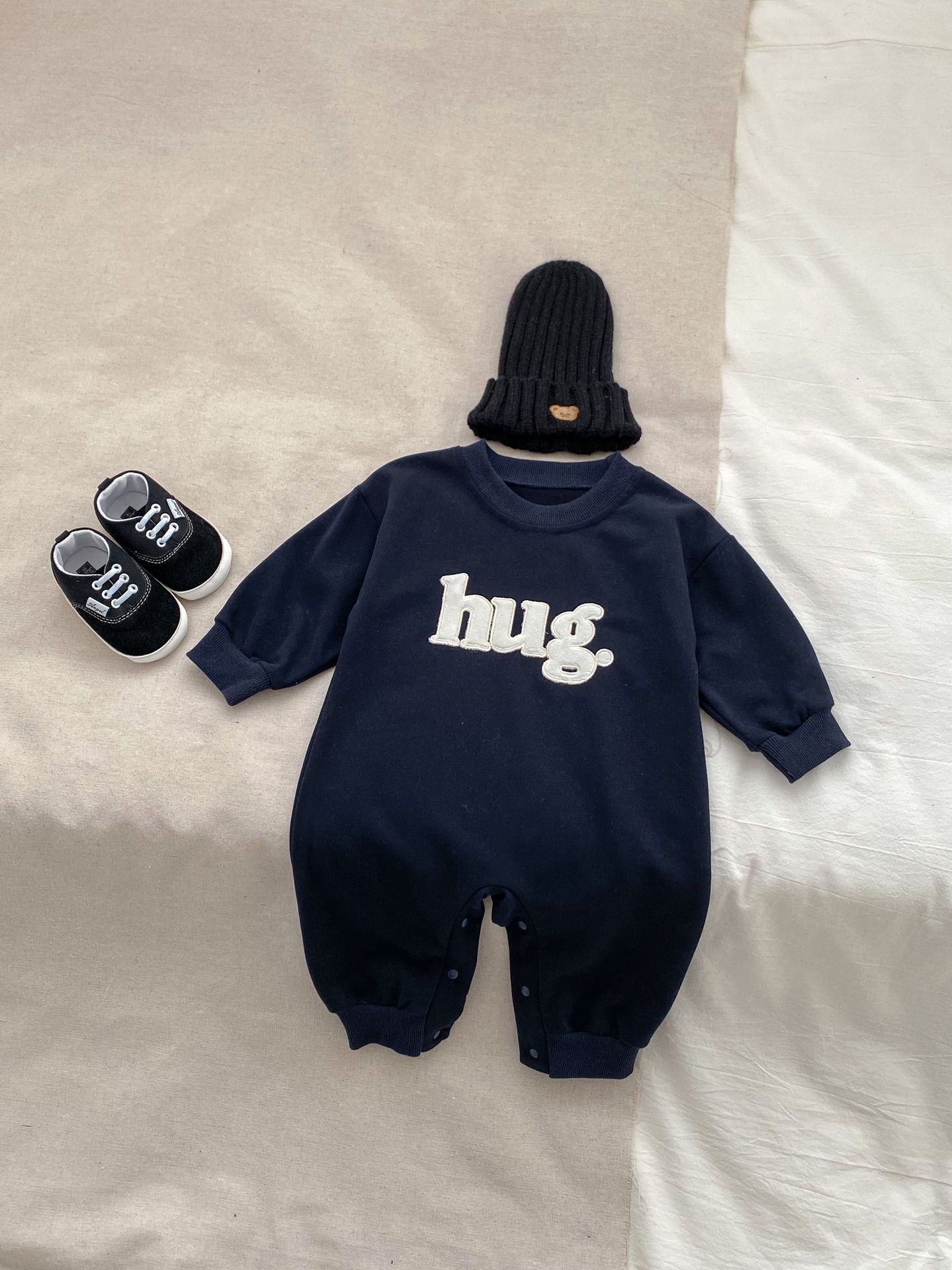 Baby Letter "hug"Embroidered Long Sleeve Bag Romper-kissminis