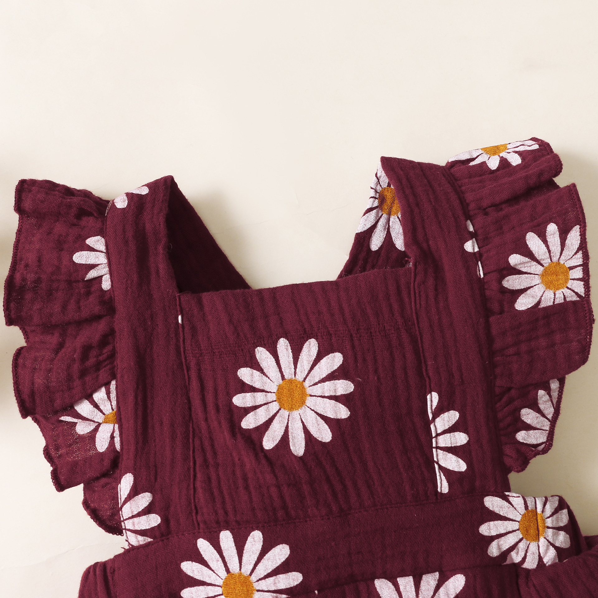 2pcs Newborn Baby Girl Allover Daisy Print Flutter Sleeve Sweet Bodysuit with Hairband Set