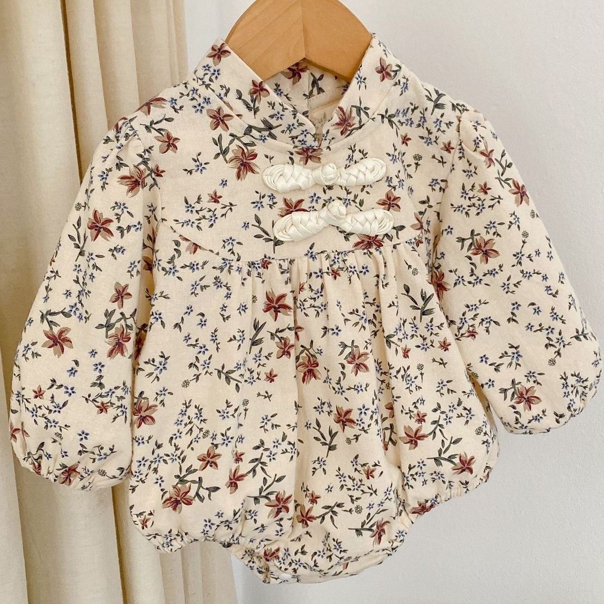 Baby Girl Cheongsam Buckle Overall Floral Puff-sleeve Long Sleeve Simple and Fresh Bodysuit
