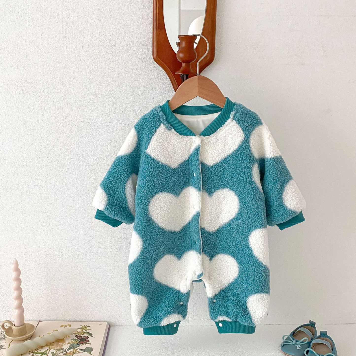 Baby Boy/Girl Winter Heart Graphic Fluff Long Sleeve Romper-kissminis