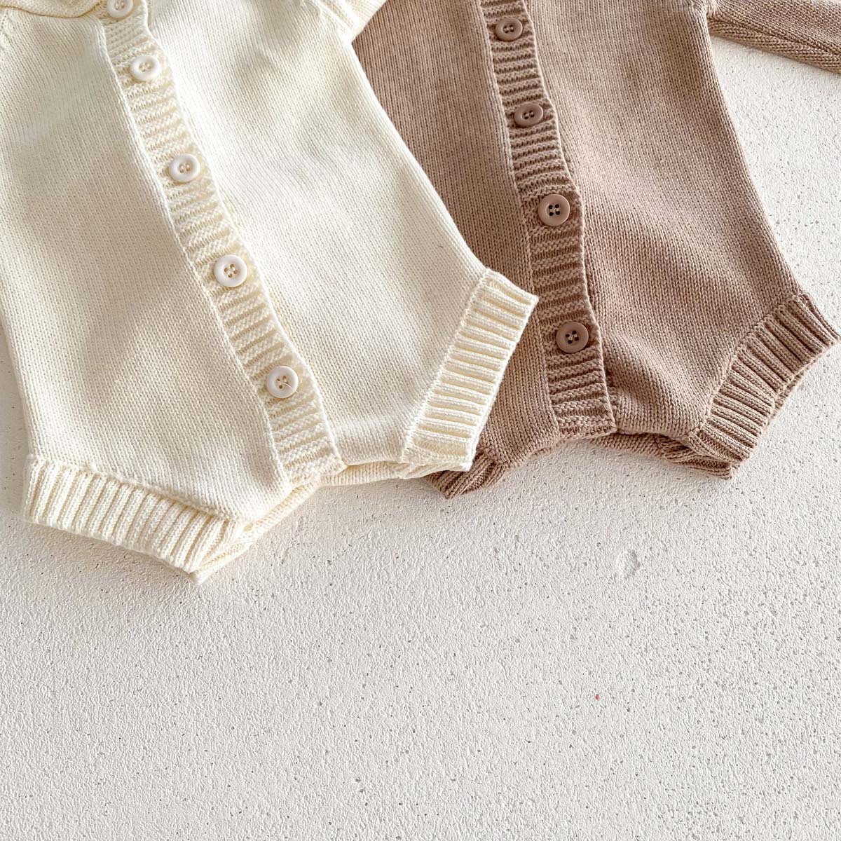 Baby Boy/Girl Cute Bear Design Solid Color Knitted Long Sleeve Bodysuit-kissminis
