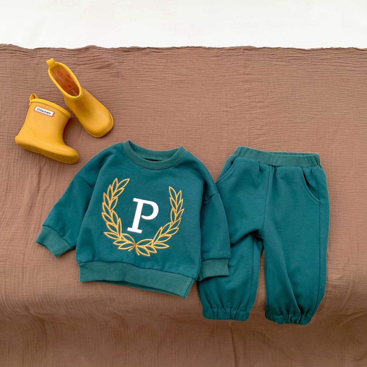 2pcs Baby Boy/Girl Letter Print Long Sleeve Sweatshirt with Pants Set-kissminis