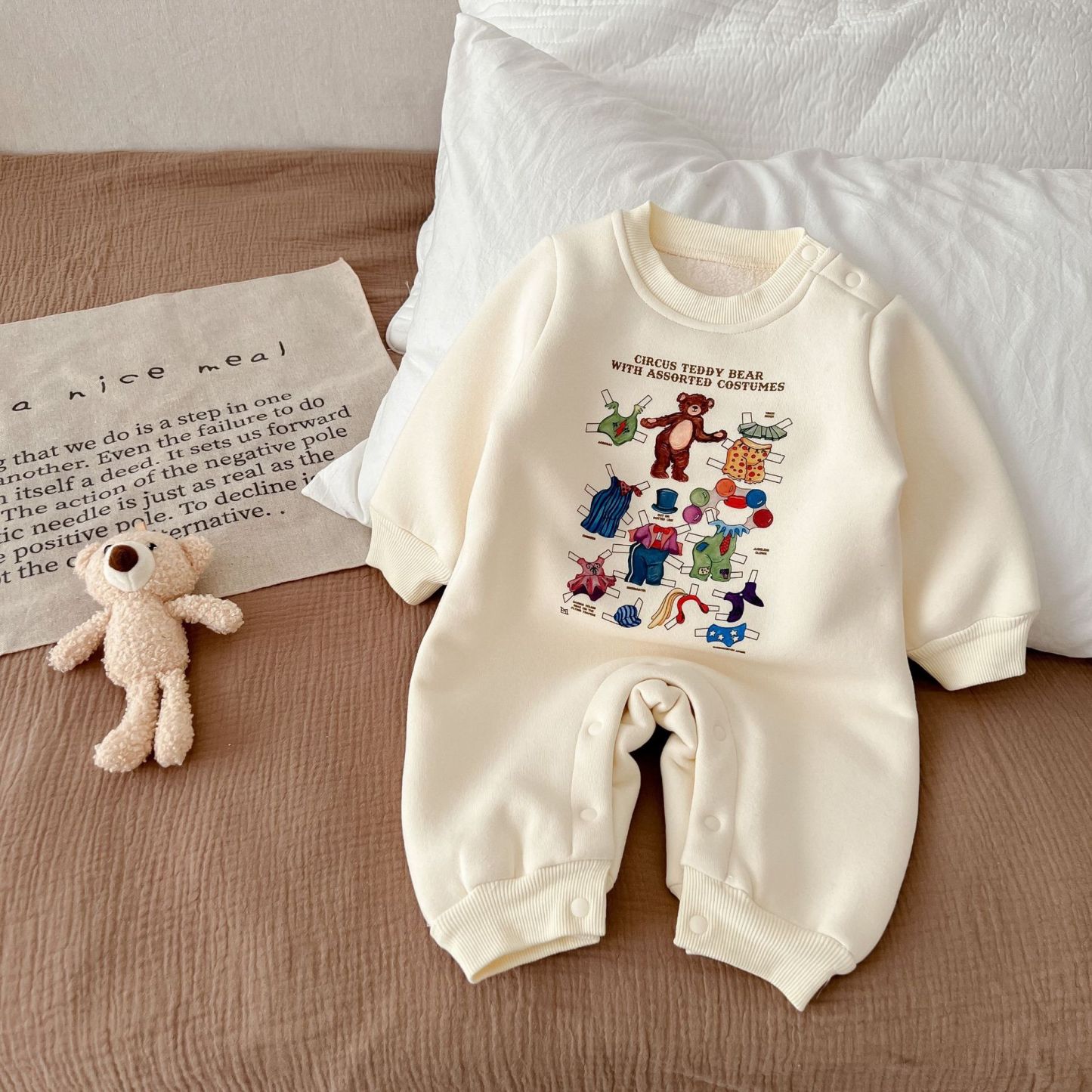 INS Baby Cartoon Bear Print Plush Romper -kissminis