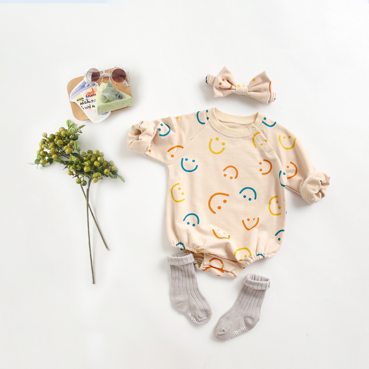 Baby Girl Allover Smile Face Pattern Single Breasted Long Sleeve Bodysuit-kissminis