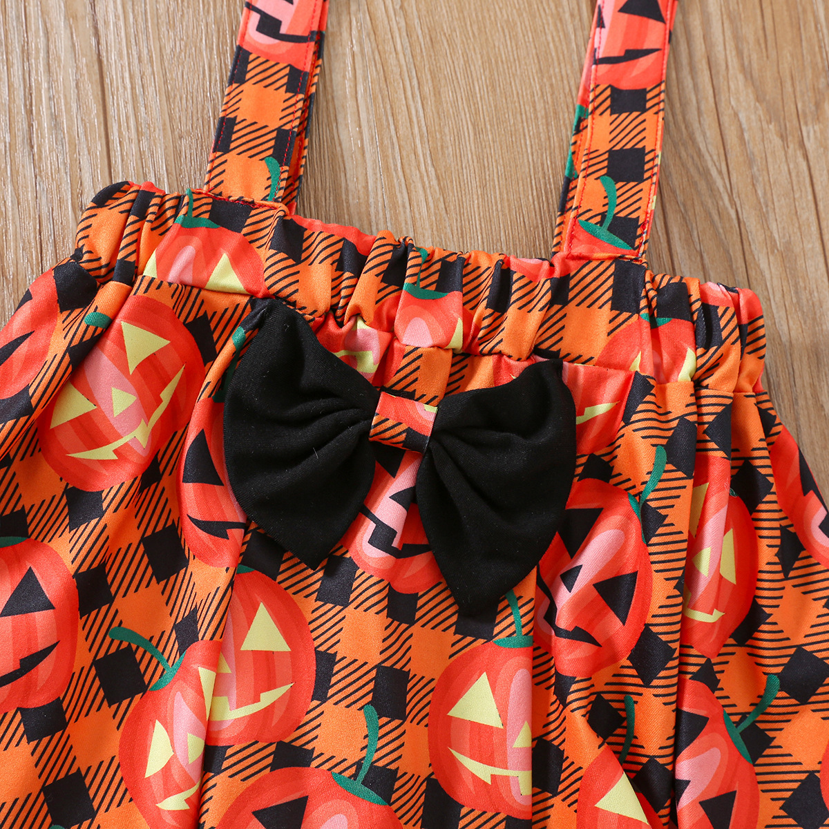 3pcs Newborn Baby Girl Halloween Christmas Plaid Graphic Bowknot Short Sleeve Top with Pleated skirt and Hairband Set-kissminis
