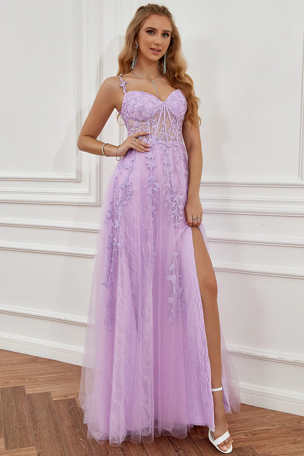 A-Line Elegant Lace Sweetheart Prom Dress