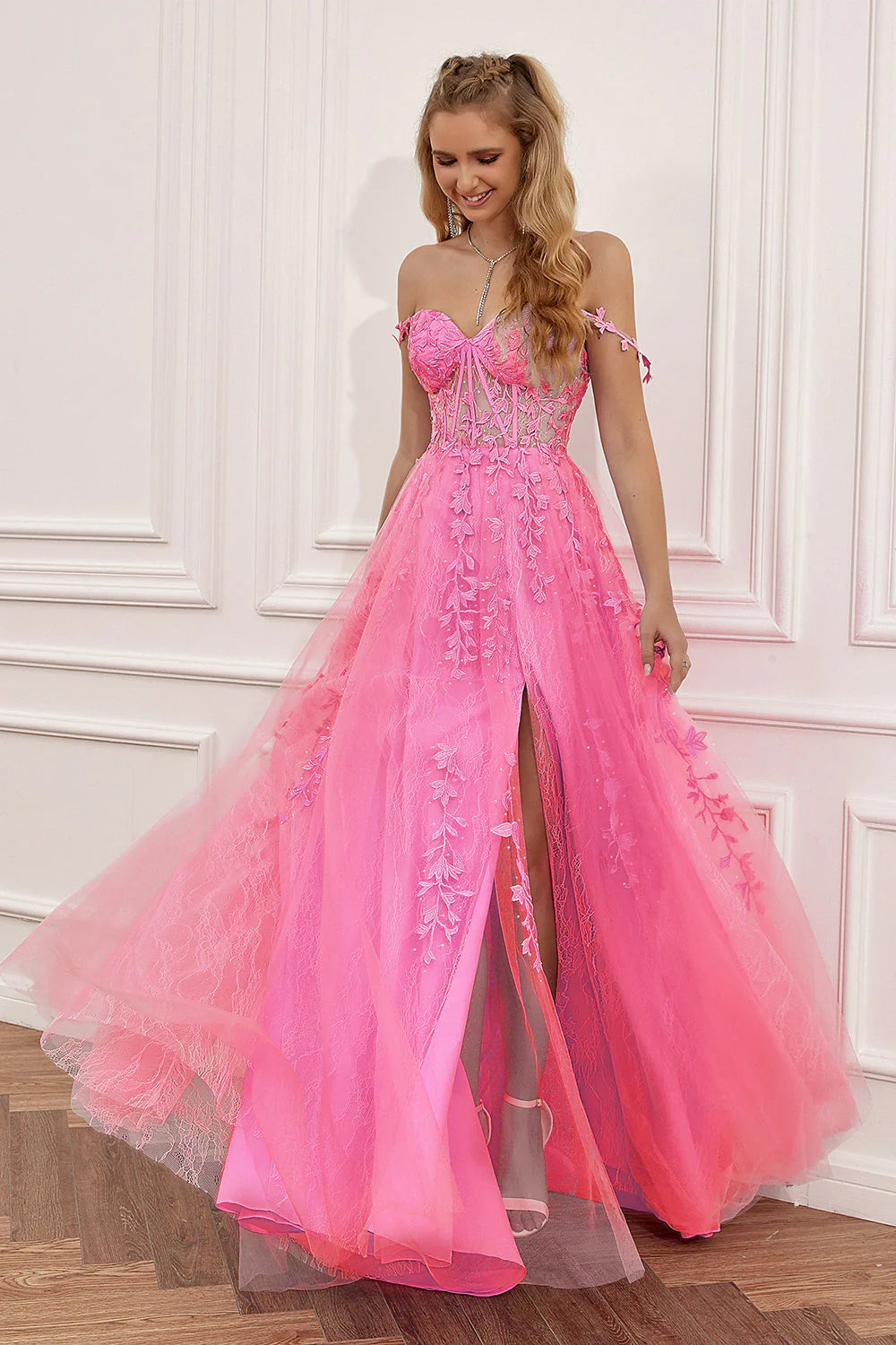 A-Line Elegant Lace Sweetheart Prom Dress