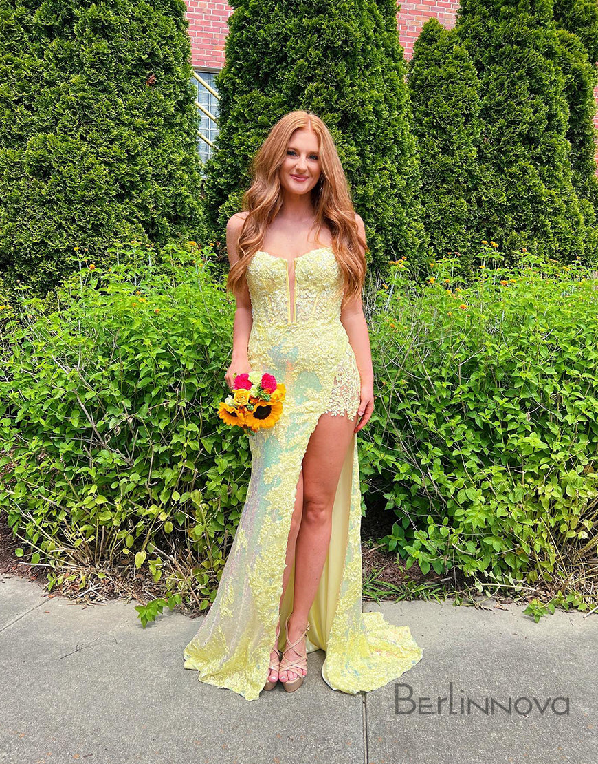 Sexy V Neck Spaghetti Straps Long Prom Dress With Appliques