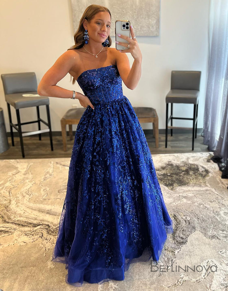 Sexy A-Line Strapless Pleating Long Prom Dress With Applique