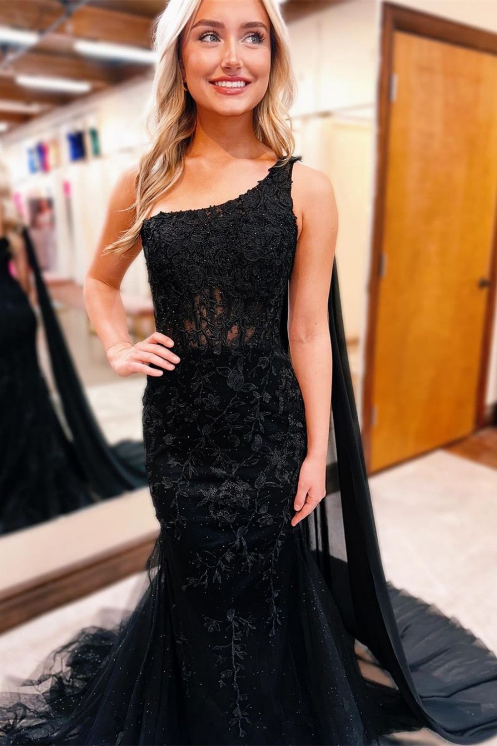 Black One Shoulder Mermaid Long Lace Prom Dress With Shawl