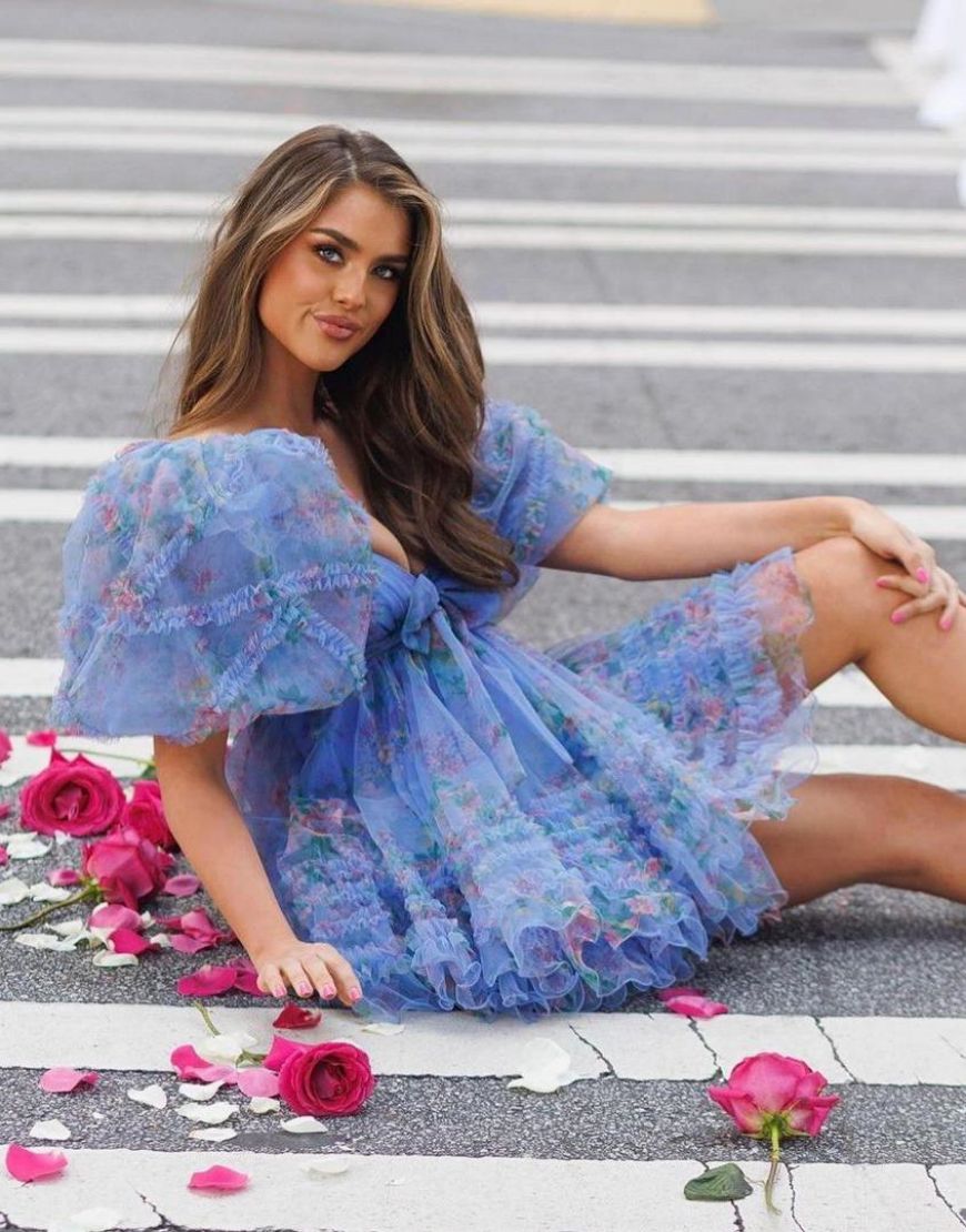 Charming A-Line Puff Sleeves Short Tulle Homecoming Dress