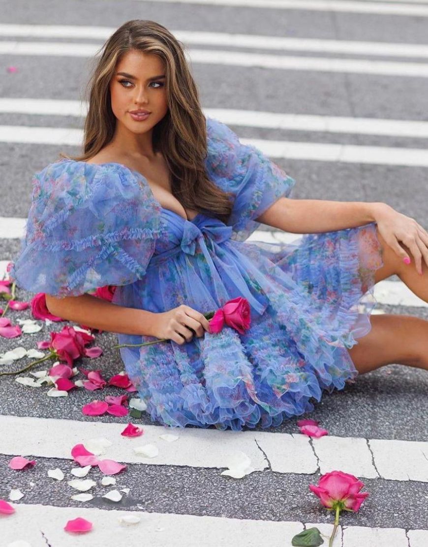 Charming A-Line Puff Sleeves Short Tulle Homecoming Dress