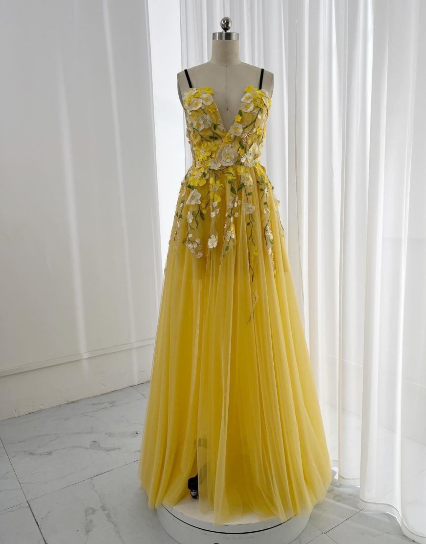 Charming A-line Corset Back Long Party Dress With Embroidery Flowers