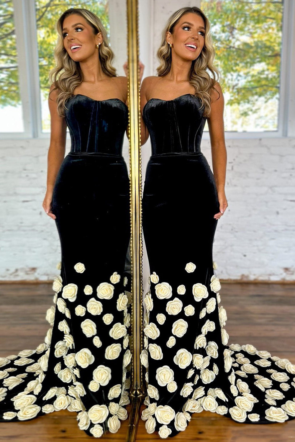 Elegant Black Mermaid Sweetheart Long Velvet Prom Dress with 3D Flowers