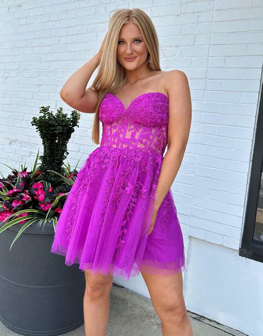 Fuchsia A-Line Sweetheart Short Lace Homecoming Dress