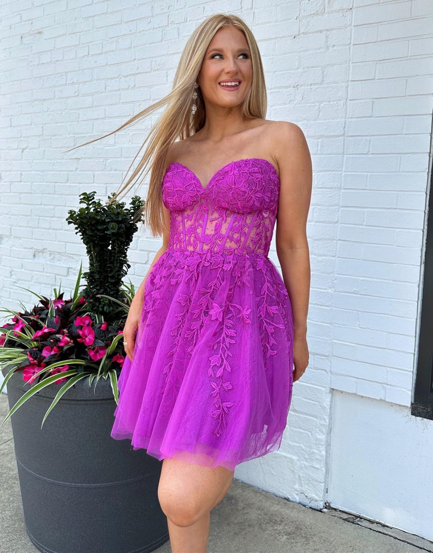 Fuchsia A-Line Sweetheart Short Lace Homecoming Dress