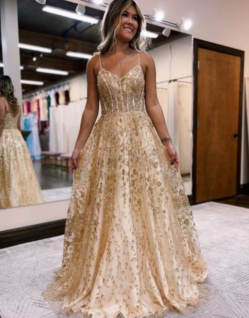 Gorgeous A-Line Spaghetti Straps Prom Dress With Appliques