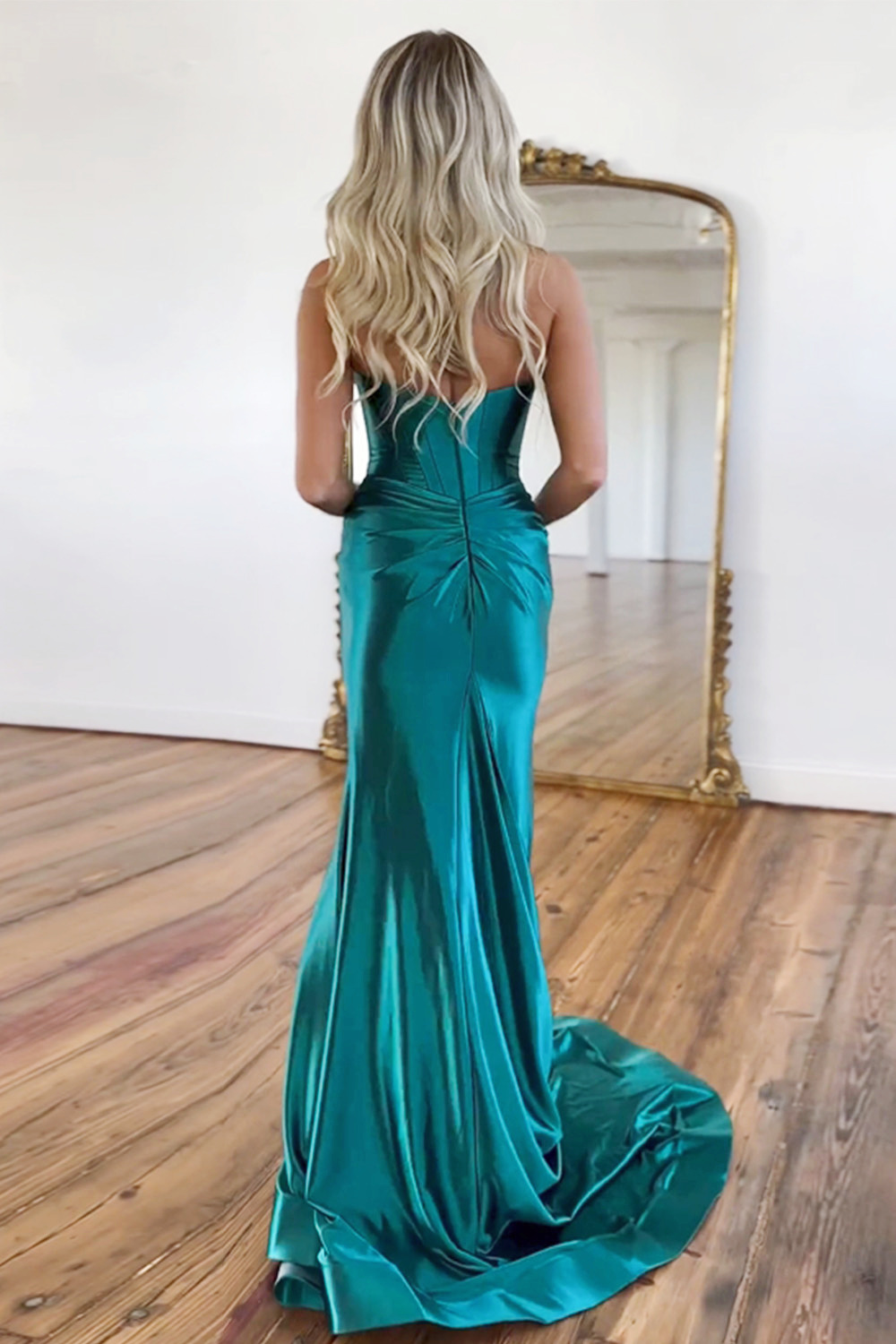 Green Mermaid Sweetheart Long Satin Prom Dress With Split