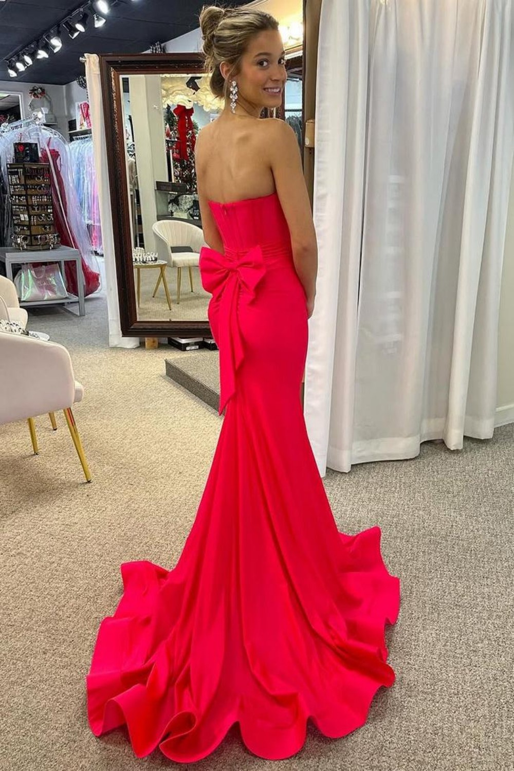 Mermaid Scoop Neck Red Elastic Satin Prom Dresses