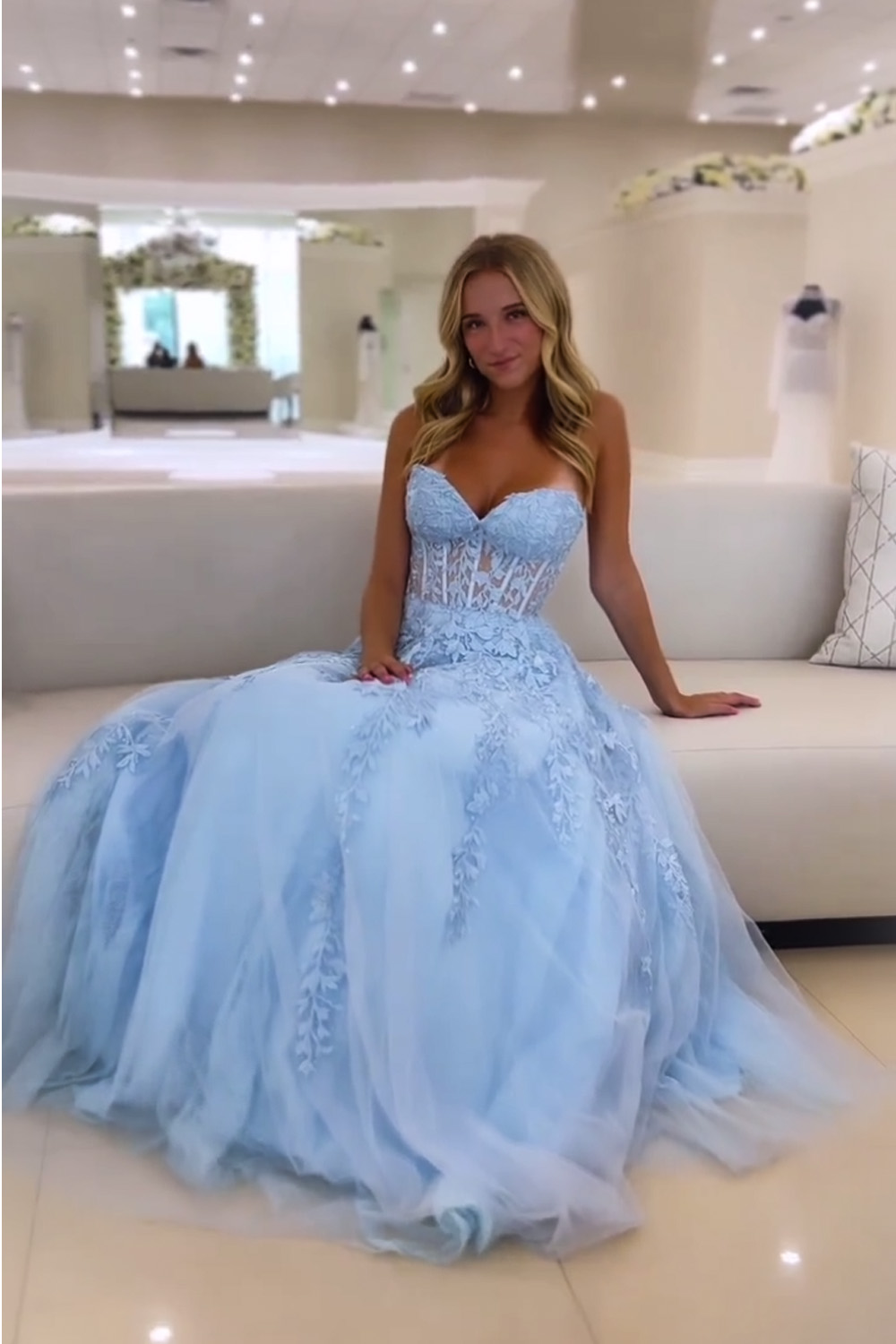 A-Line Sweetheart Long Tulle Royal Blue Prom Dress With Appliques