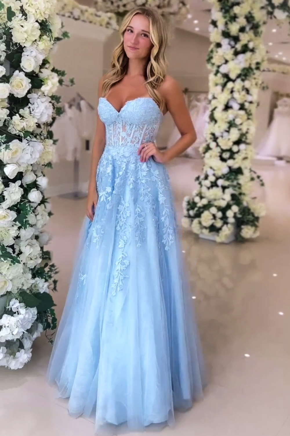 A-Line Sweetheart Long Tulle Royal Blue Prom Dress With Appliques