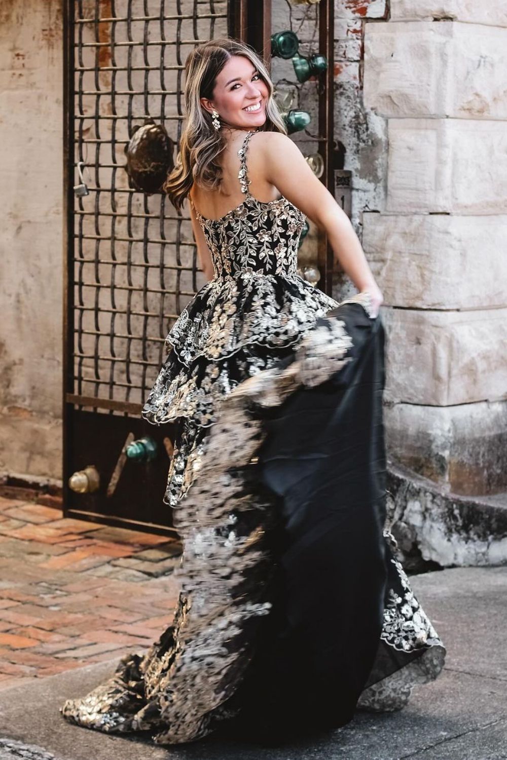 Sparkly A-Line Back Gold Spaghetti Straps Long Tulle Prom Dress with Appliques