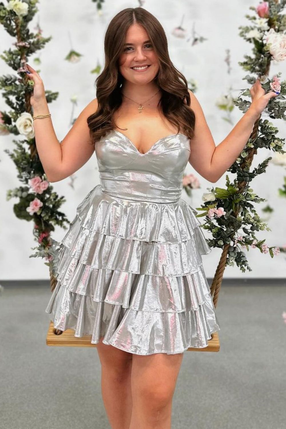 Gold A-Line Sweetheart Short Tiered Metallic Homecoming Dress