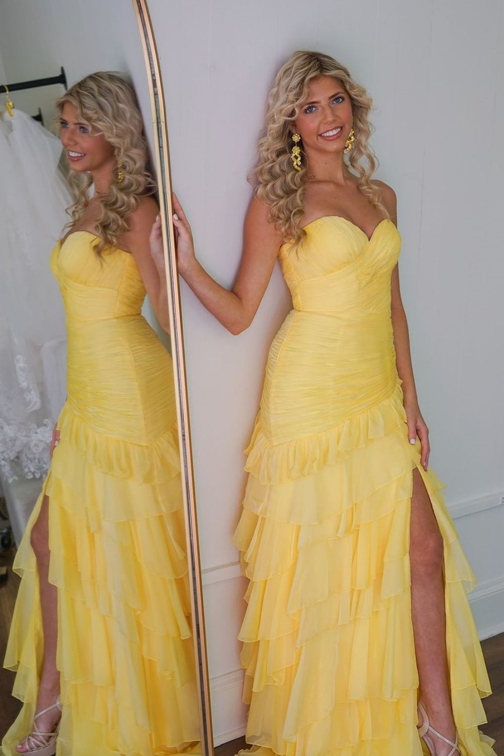 Stunning Yellow Mermaid Sweetheart Long Tiered Tulle Prom Dress with Slit