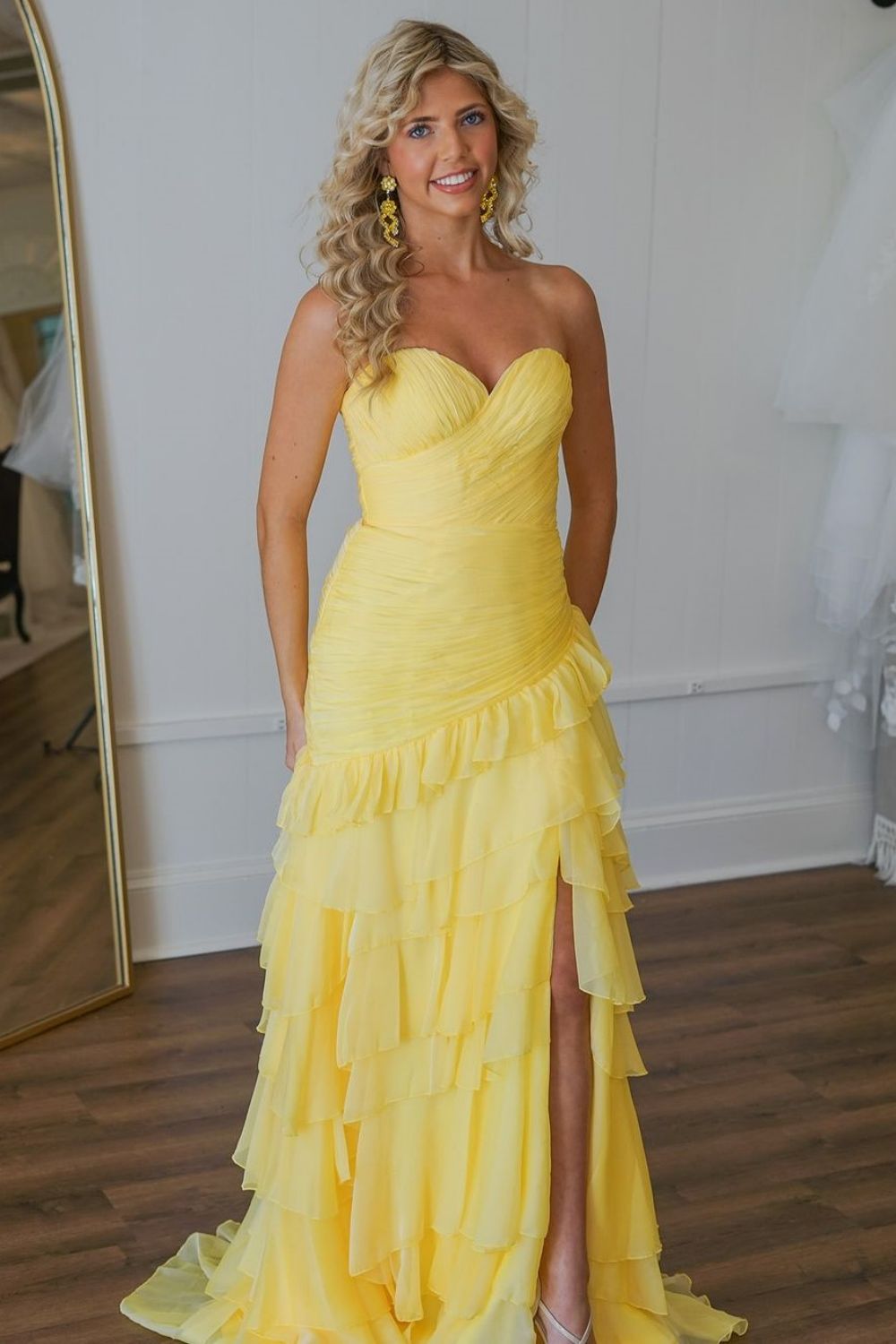 Stunning Yellow Mermaid Sweetheart Long Tiered Tulle Prom Dress with Slit