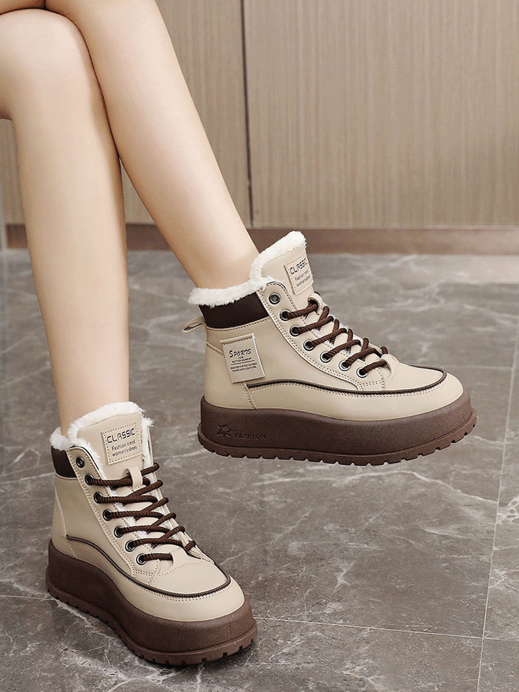 Damenstiefel mit dicker Sohle, Fleecefutter und hohem Schaft von Dr. Martens