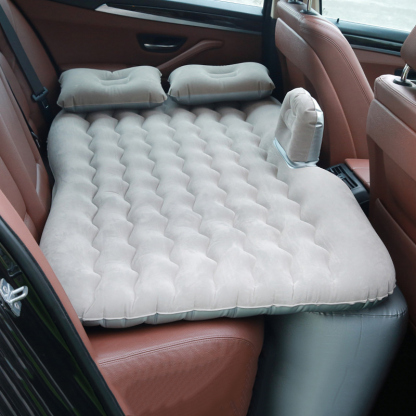 Aufblasbare Matratze für das Auto
