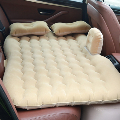 Aufblasbare Matratze für das Auto