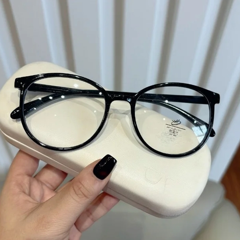 Ultraleichte Lesebrille mit integriertem Blaulichtfilter