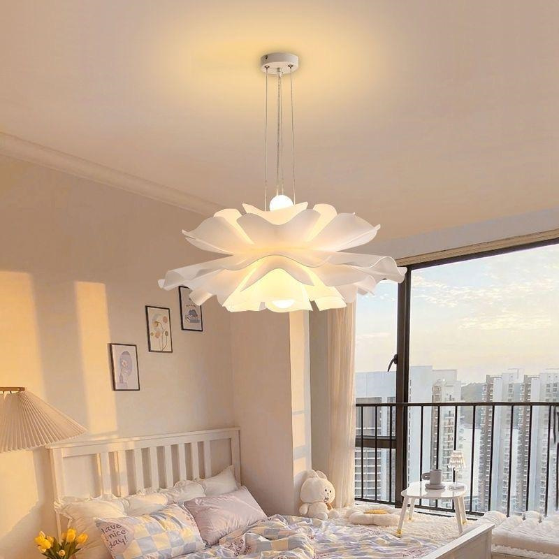 Nordic White Flower Chandelier Bedroom Pendant Light