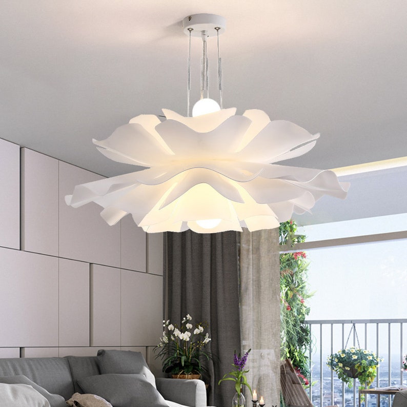 White Plastic Ceiling Light Metal Nordic pendant light Flower Chandelier Lighting