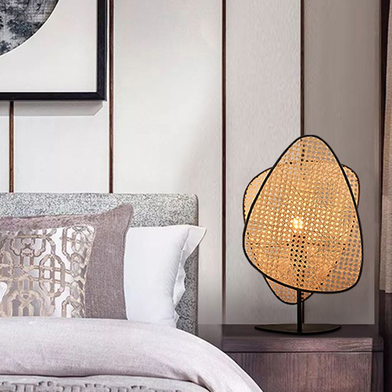 Metal Table Light Linear Shape Table Lamp with Rattan Shade for Bedroom