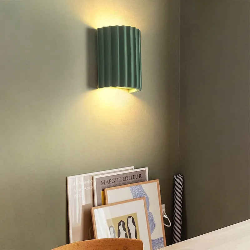 Modern Green Half-Cricle Resin Wall Sconce