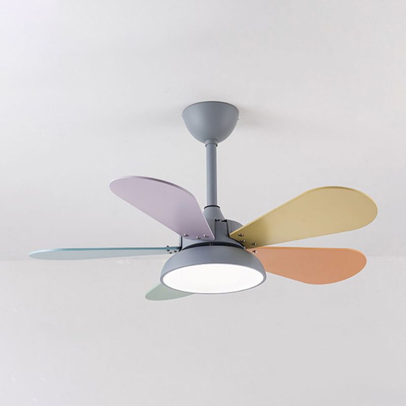 Nordic Style LED Metal Ceiling Ceiling Fan Lamp for Kids Bedroom