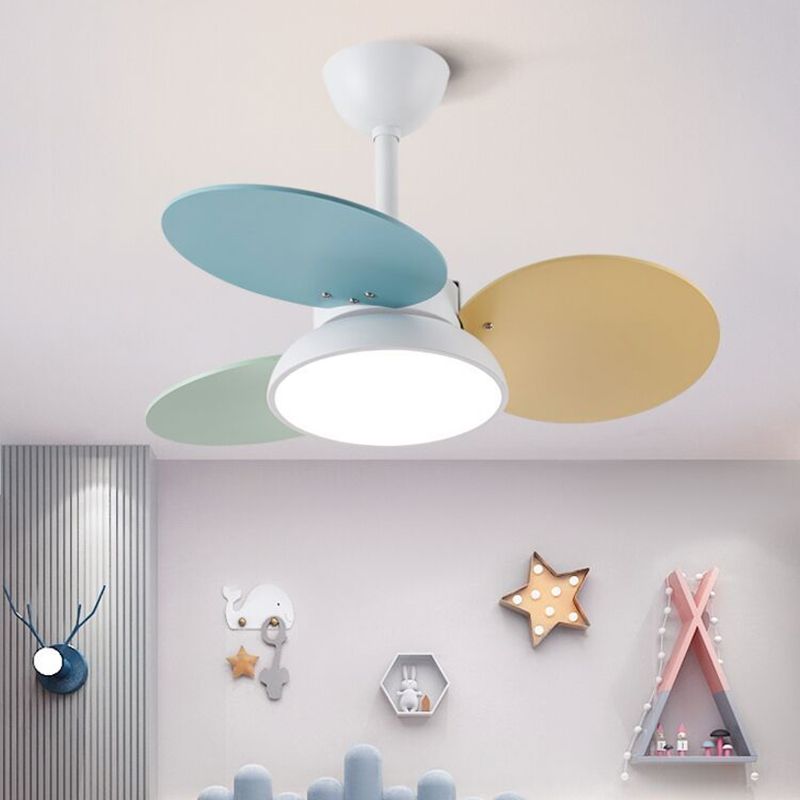 Nordic Style LED Metal Ceiling Ceiling Fan Lamp for Kids Bedroom