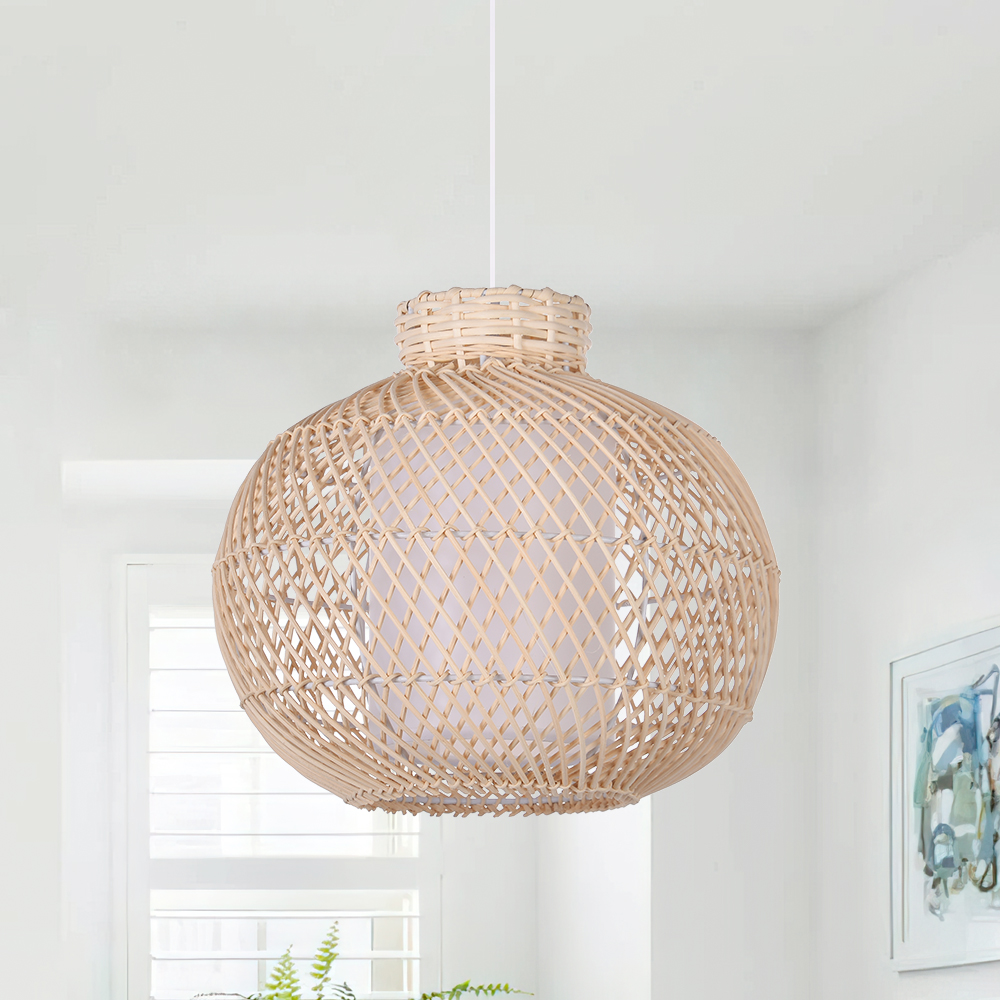Natural Rattan Hollow Pendant Light Hand-woven Dining Room Decorative Lampshade